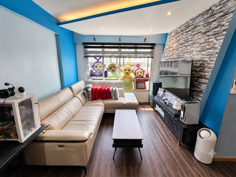 429B Yishun Avenue 11, 429B Yishun Avenue 11, 2 Bedrooms, 721 sqft, HDB Flat For Sale, by Benson Lee, 500171200 - Living Room - PropertyGuru.com.sg