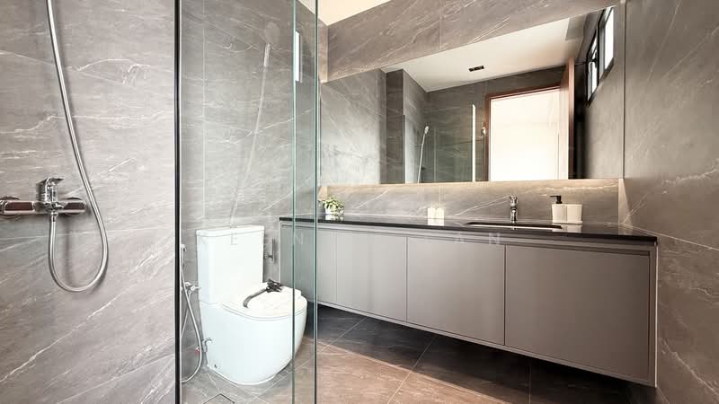 Sembawang - Jalan Sankam, , 5 Bedrooms, 4,834 sqft, Terraced House For Sale, by Keenan Tan, 500171204 - Bathroom - PropertyGuru.com.sg