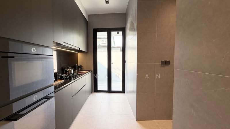 Sembawang - Jalan Sankam, , 5 Bedrooms, 4,834 sqft, Terraced House For Sale, by Keenan Tan, 500171204 - Kitchen - PropertyGuru.com.sg