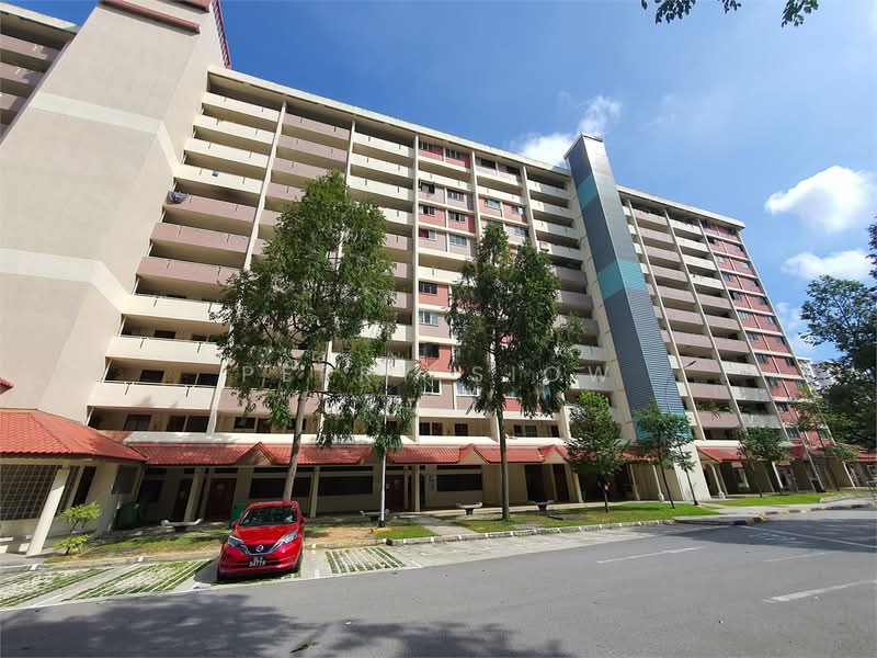 CHEAP GROUND FLOOR HDB SHOPHOUSE NEAR TO BEDOK AND TANAH MERAH MRT FOR RENT, New Upper Changi Road / Bedok North Street / Bedok South Avenue, 350 sqft, Shop / Shophouse For Rent, by Perry Siow, 500171207 - Exterior - CommercialGuru.com.sg