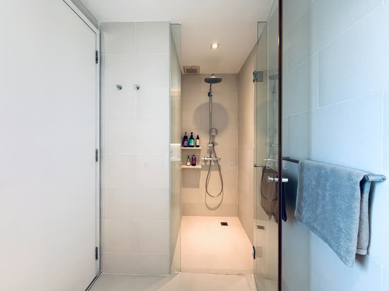 The Topiary, 13 Fernvale Lane, 2 Bedrooms, 753 sqft, Executive Condominium For Sale, by Patrick Chee, 500171210 - Bathroom - PropertyGuru.com.sg
