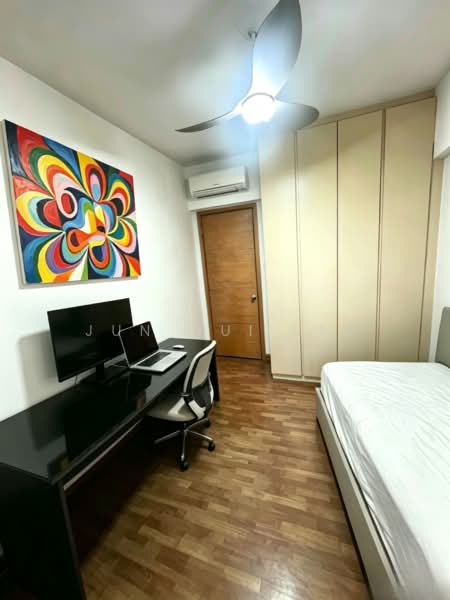 Sunville, 20 Saint Michael's Road, 3 Bedrooms, 1,152 sqft, Apartment For Sale, by Jun Hui LER, 500171211 - Bedroom - PropertyGuru.com.sg