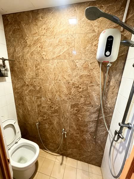 Sunville, 20 Saint Michael's Road, 3 Bedrooms, 1,152 sqft, Apartment For Sale, by Jun Hui LER, 500171211 - Bathroom - PropertyGuru.com.sg