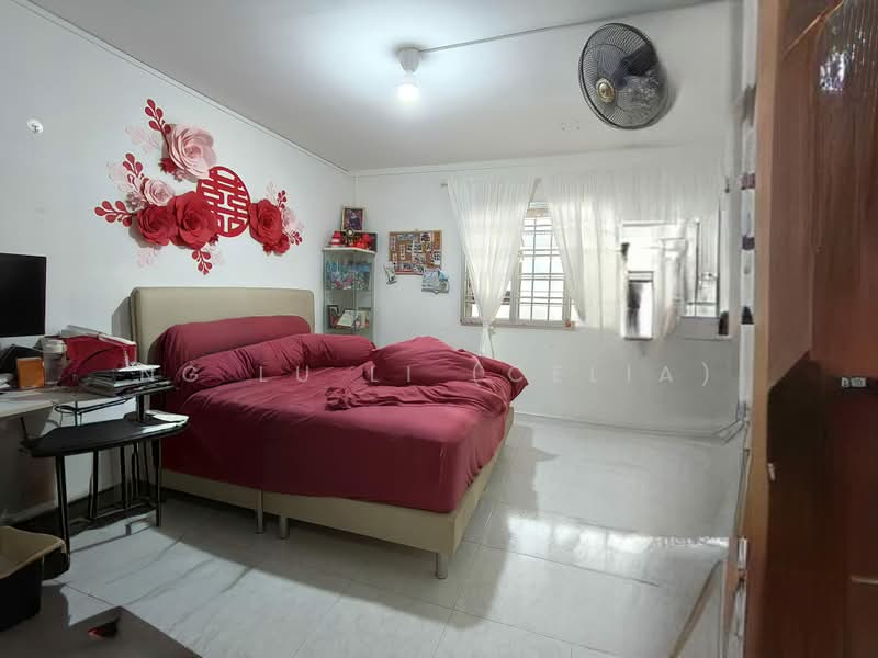 412 Woodlands Street 41, 412 Woodlands Street 41, 5 Bedrooms, 1,744 sqft, HDB Flat For Sale, by Ng Lu Li (Celia), 500171219 - Bedroom - PropertyGuru.com.sg