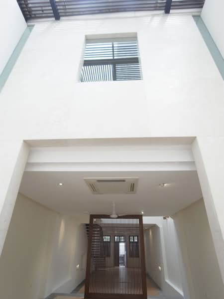Dream Cairnhill Conservation 4+2 Near ACS Junior / Newton MRT, Cairnhill Road, 4 Bedrooms, 4,100 sqft, Conservation House For Rent, by Susan Prior, 500171226 - Interior - PropertyGuru.com.sg