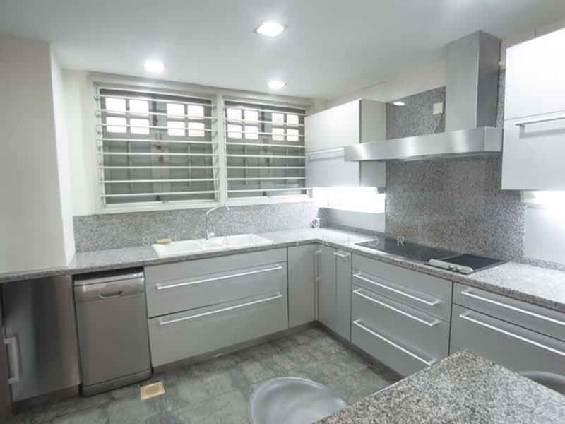 Dream Cairnhill Conservation 4+2 Near ACS Junior / Newton MRT, Cairnhill Road, 4 Bedrooms, 4,100 sqft, Conservation House For Rent, by Susan Prior, 500171226 - Kitchen - PropertyGuru.com.sg