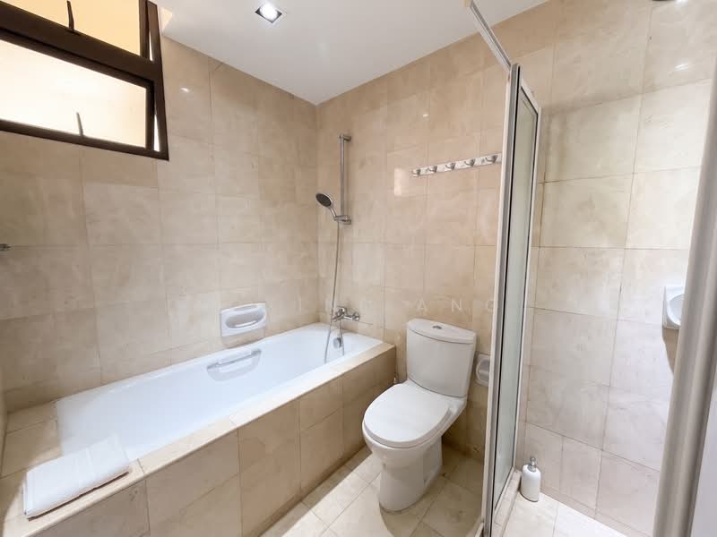 Seletaris, 503 Sembawang Road, 4 Bedrooms, 1,636 sqft, Condominium For Sale, by Roxine Ang, 500171227 - Bathroom - PropertyGuru.com.sg