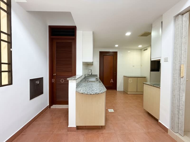 Seletaris, 503 Sembawang Road, 4 Bedrooms, 1,636 sqft, Condominium For Sale, by Roxine Ang, 500171227 - Kitchen - PropertyGuru.com.sg