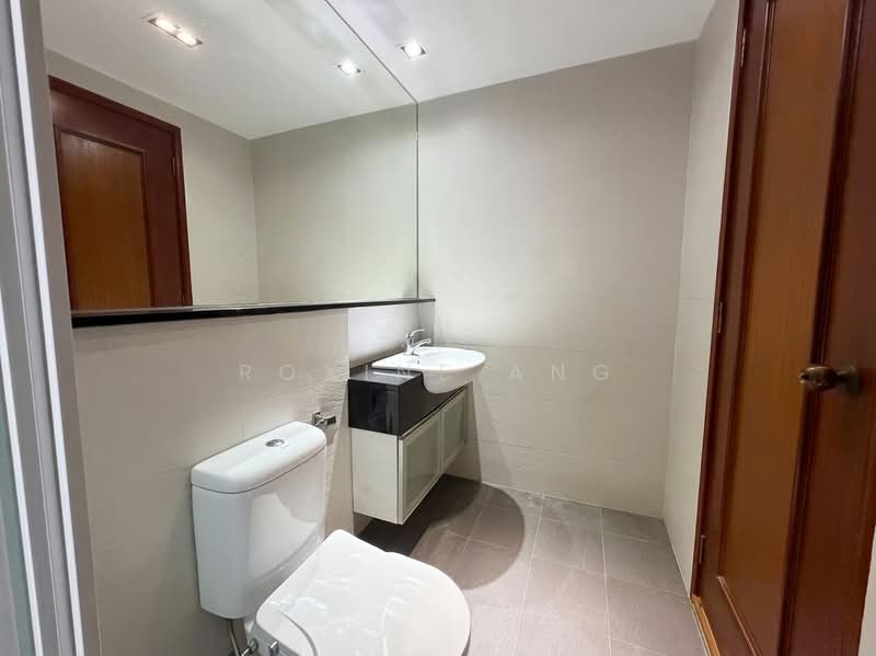 Seletaris, 503 Sembawang Road, 4 Bedrooms, 1,636 sqft, Condominium For Sale, by Roxine Ang, 500171227 - Bathroom - PropertyGuru.com.sg