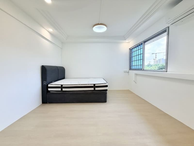 722 Bedok Reservoir Road, 722 Bedok Reservoir Road, 3 Bedrooms, 1,109 sqft, HDB Flat For Rent, by Regina Huang, 500171229 - Master Bedroom - PropertyGuru.com.sg