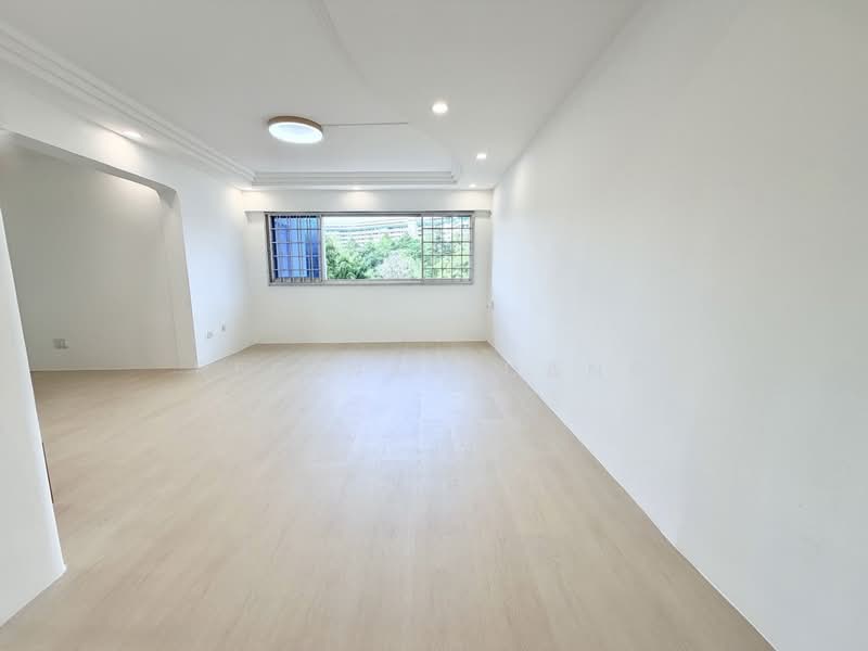 722 Bedok Reservoir Road, 722 Bedok Reservoir Road, 3 Bedrooms, 1,109 sqft, HDB Flat For Rent, by Regina Huang, 500171229 - Living Room - PropertyGuru.com.sg