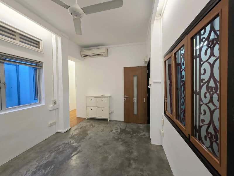 Tiong Bahru Estate, Tiong Poh, Tiong Bahru Road, 3 Bedrooms, 960 sqft, Walk-up Apartment For Rent, by Susan Prior, 500171234 - Interior - PropertyGuru.com.sg