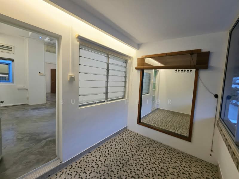Tiong Bahru Estate, Tiong Poh, Tiong Bahru Road, 3 Bedrooms, 960 sqft, Walk-up Apartment For Rent, by Susan Prior, 500171234 - Interior - PropertyGuru.com.sg
