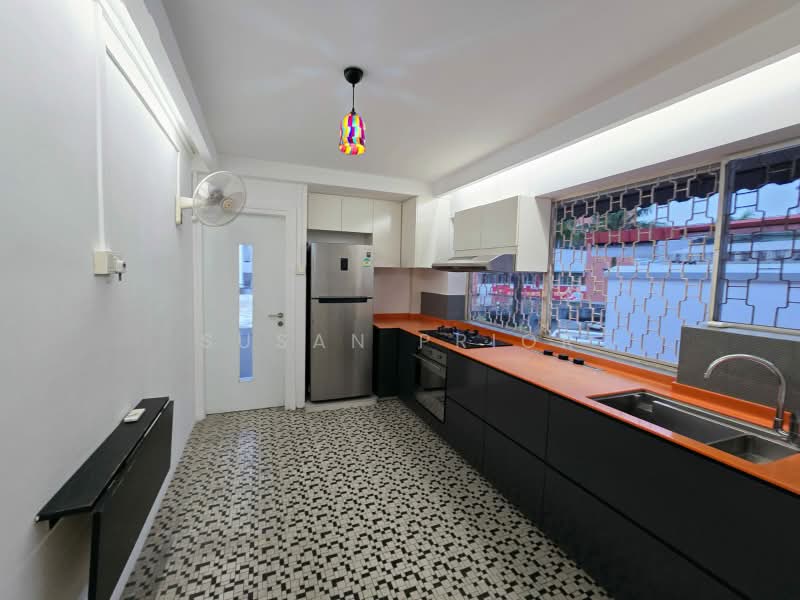 Tiong Bahru Estate, Tiong Poh, Tiong Bahru Road, 3 Bedrooms, 960 sqft, Walk-up Apartment For Rent, by Susan Prior, 500171234 - Kitchen - PropertyGuru.com.sg