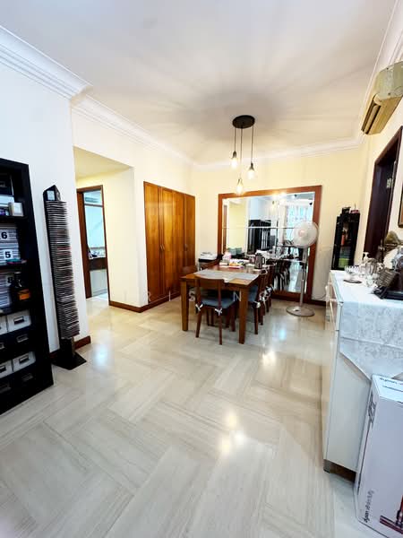 East Meadows, 30 Tanah Merah Kechil Road, 3 Bedrooms, 1,356 sqft, Condominium For Sale, by Iris Ng, 500171237 - Dining Room - PropertyGuru.com.sg