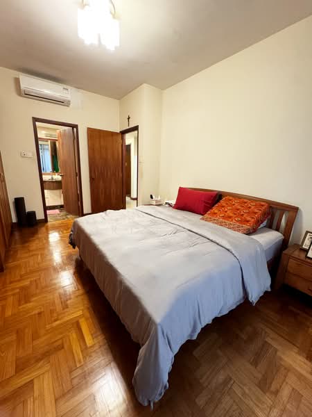 East Meadows, 30 Tanah Merah Kechil Road, 3 Bedrooms, 1,356 sqft, Condominium For Sale, by Iris Ng, 500171237 - Bedroom - PropertyGuru.com.sg