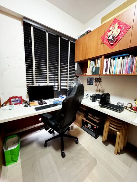 East Meadows, 30 Tanah Merah Kechil Road, 3 Bedrooms, 1,356 sqft, Condominium For Sale, by Iris Ng, 500171237 - Study - PropertyGuru.com.sg