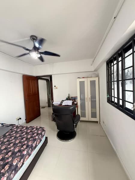 328 Jurong East Street 31, 328 Jurong East Street 31, 3 Bedrooms, 1,130 sqft, HDB Flat For Sale, by Stanley Wong, 500171259 - Bedroom - PropertyGuru.com.sg