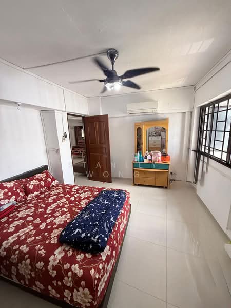 328 Jurong East Street 31, 328 Jurong East Street 31, 3 Bedrooms, 1,130 sqft, HDB Flat For Sale, by Stanley Wong, 500171259 - Bedroom - PropertyGuru.com.sg