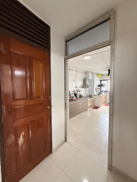 328 Jurong East Street 31, 328 Jurong East Street 31, 3 Bedrooms, 1,130 sqft, HDB Flat For Sale, by Stanley Wong, 500171259 - Kitchen - PropertyGuru.com.sg