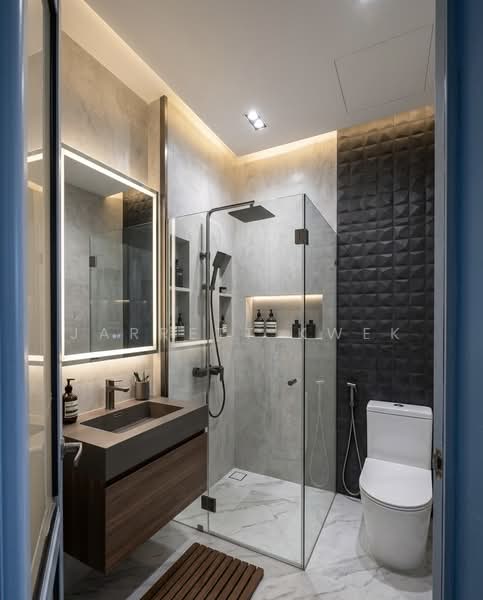 136 Potong Pasir Avenue 3, 136 Potong Pasir Avenue 3, 4 Bedrooms, 1,539 sqft, HDB Flat For Sale, by Jarrett Kwek, 500171261 - Bathroom - PropertyGuru.com.sg