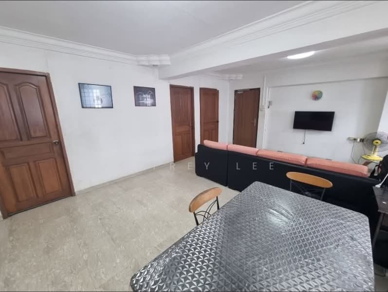 404 Choa Chu Kang Avenue 3, 404 Choa Chu Kang Avenue 3, 3 Bedrooms, 1,120 sqft, HDB Flat For Rent, by Jeffrey Lee, 500171264 - Living Room - PropertyGuru.com.sg