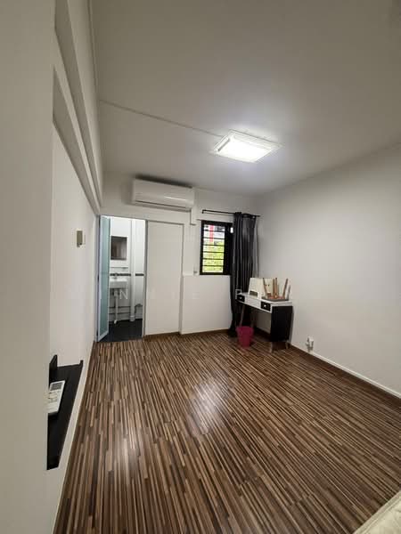 225 Ang Mo Kio Avenue 1, 225 Ang Mo Kio Avenue 1, 2 Bedrooms, 721 sqft, HDB Flat For Rent, by Winnie Pang, 500171272 - Bedroom - PropertyGuru.com.sg