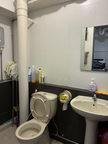 743 Woodlands Circle, 743 Woodlands Circle, 3 Bedrooms, 990 sqft, HDB Flat For Sale, by Dan Tay, 500171273 - Bathroom - PropertyGuru.com.sg