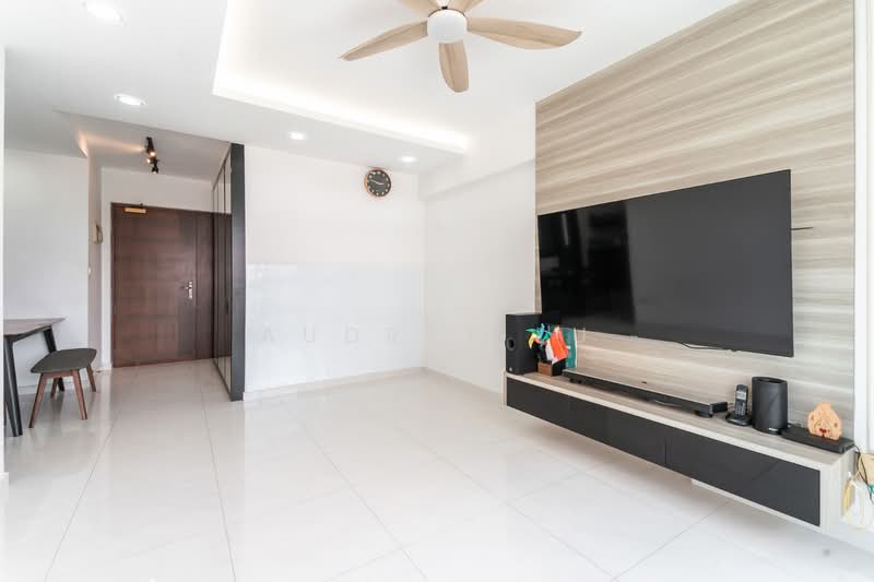 277C Compassvale Link, 277C Compassvale Link, 3 Bedrooms, 969 sqft, HDB Flat For Sale, by Audrey Lu, 500171275 - Living Room - PropertyGuru.com.sg