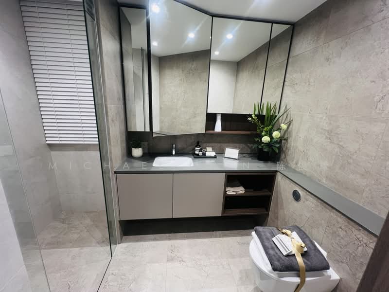Norwood Grand, 10 Champions Way, 4 Bedrooms, 1,313 sqft, Condominium For Sale, by Michael Chin 陈俊雄, 500171277 - Bathroom - PropertyGuru.com.sg