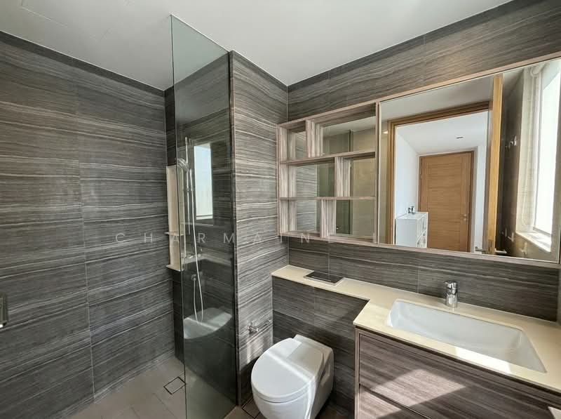 Coco Palms, 21 Pasir Ris Grove, 2 Bedrooms, 753 sqft, Condominium For Sale, by Charmaine Lim, 500171286 - Bathroom - PropertyGuru.com.sg