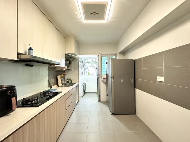 815B Choa Chu Kang Avenue 7, 815B Choa Chu Kang Avenue 7, 3 Bedrooms, 1,216 sqft, HDB Flat For Sale, by Anthea Chang, 500171287 - Kitchen - PropertyGuru.com.sg