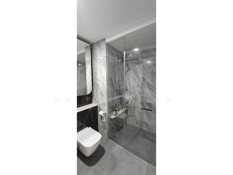 The Watergardens at Canberra, 29 Canberra Drive, 2 Bedrooms, 753 sqft, Condominium For Rent, by Ng Priscilla, 500171288 - Master Bathroom - PropertyGuru.com.sg