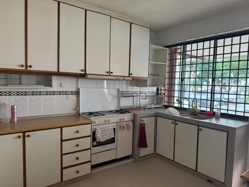 Serangoon Central Recreation Lane Braddel heights estate, Recreation Lane, 5 Bedrooms, 2,970 sqft, Terraced House For Sale, by Jane Ee, 500171291 - PropertyGuru.com.sg