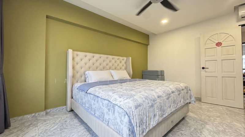 S.U.P.E.R C.H.E.A.P! 6 mins to Pioneer MRT! 3 Supermarkets in 6 mins!, Jurong West Street 71, 3 Bedrooms, 1,571 sqft, HDB Flat For Sale, by Ian Yijie Teo, 500171292 - PropertyGuru.com.sg