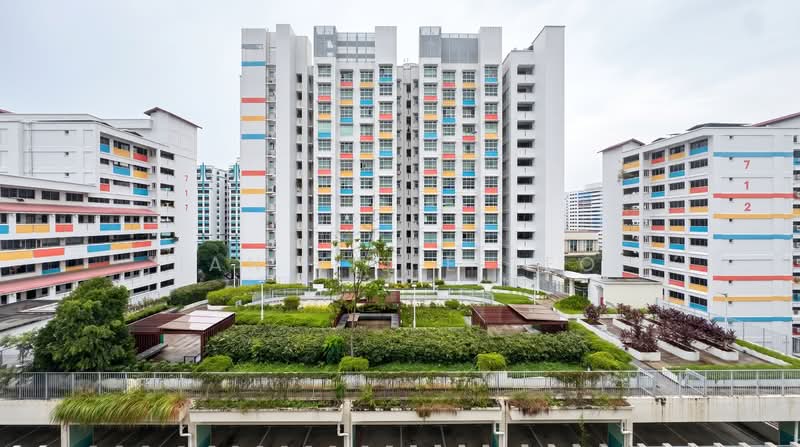 S.U.P.E.R C.H.E.A.P! 6 mins to Pioneer MRT! 3 Supermarkets in 6 mins!, Jurong West Street 71, 3 Bedrooms, 1,571 sqft, HDB Flat For Sale, by Ian Yijie Teo, 500171292 - Exterior - PropertyGuru.com.sg