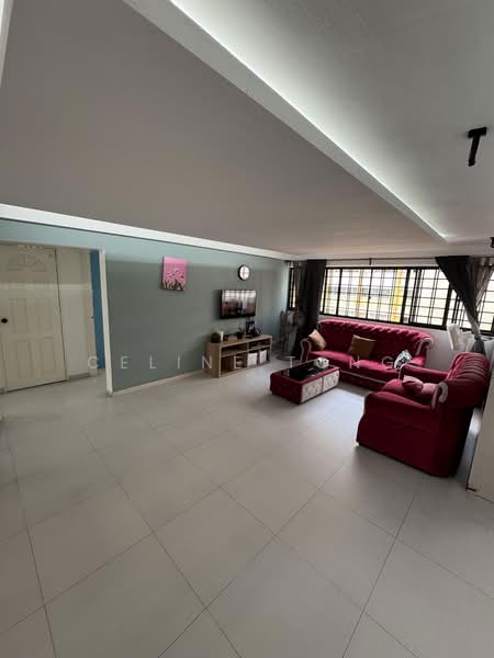 805 Yishun Ring Road, 805 Yishun Ring Road, 3 Bedrooms, 1,313 sqft, HDB Flat For Sale, by Celine Tong, 500171294 - Living Room - PropertyGuru.com.sg