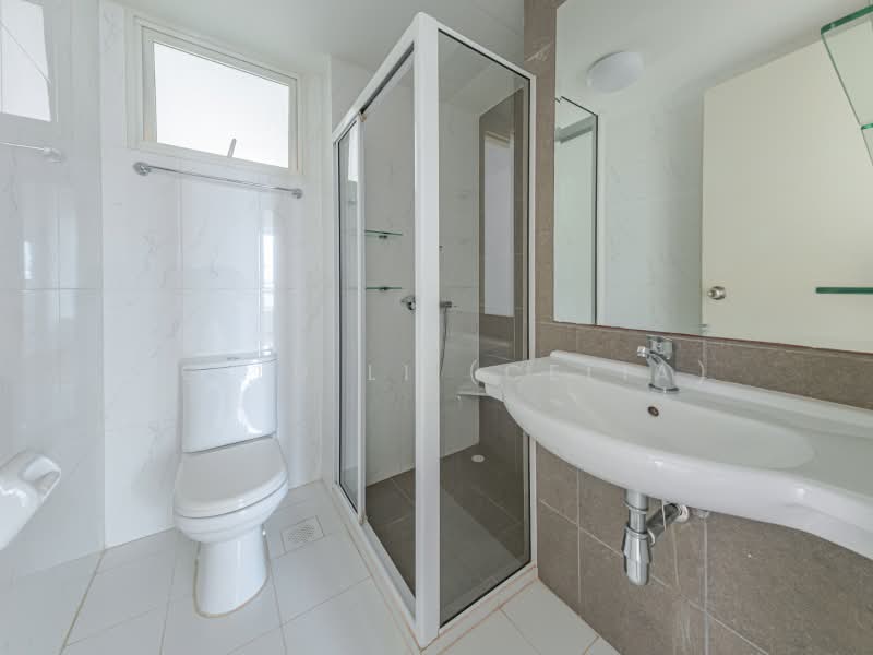 Blossoms @ Woodleigh, 10 Woodleigh Close, 3 Bedrooms, 1,206 sqft, Condominium For Sale, by Ng Lu Li (Celia), 500171297 - Bathroom - PropertyGuru.com.sg