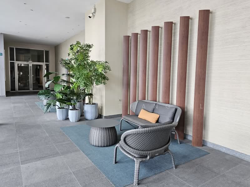 The Sail @ Marina Bay, 6 Marina Boulevard, 3 Bedrooms, 1,313 sqft, Condominium For Rent, by Doreen Thang CL, 500171305 - 44th Level lounge - PropertyGuru.com.sg