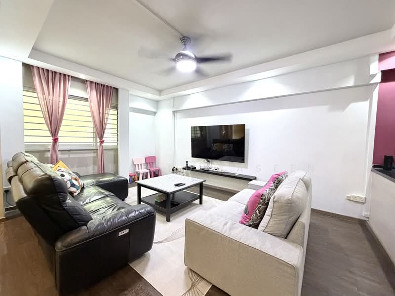 487 Pasir Ris Drive 4, 487 Pasir Ris Drive 4, 3 Bedrooms, 1,119 sqft, HDB Flat For Sale, by Mohamed Yaseen, 500171312 - Living Room - PropertyGuru.com.sg