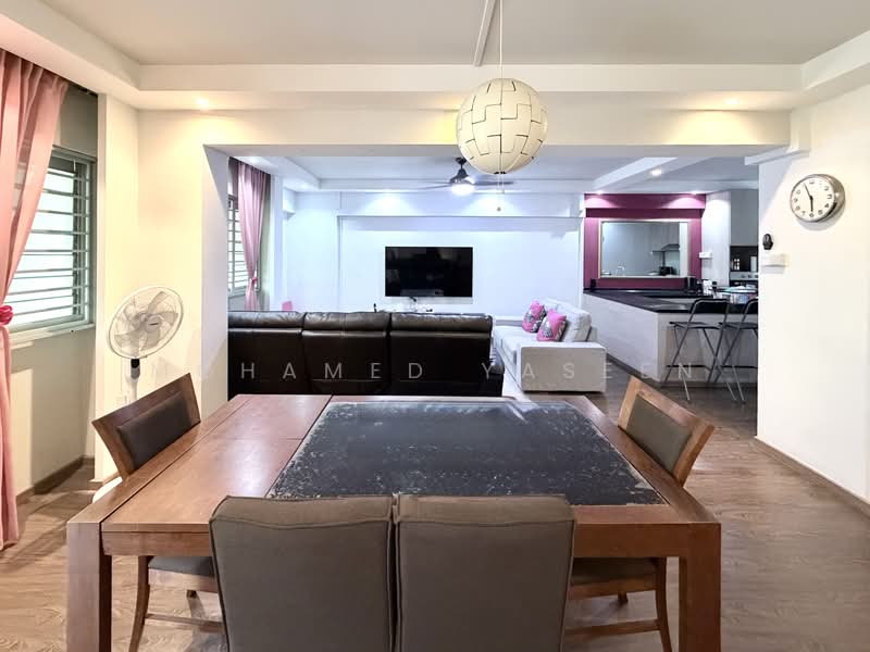 487 Pasir Ris Drive 4, 487 Pasir Ris Drive 4, 3 Bedrooms, 1,119 sqft, HDB Flat For Sale, by Mohamed Yaseen, 500171312 - Living Room - PropertyGuru.com.sg