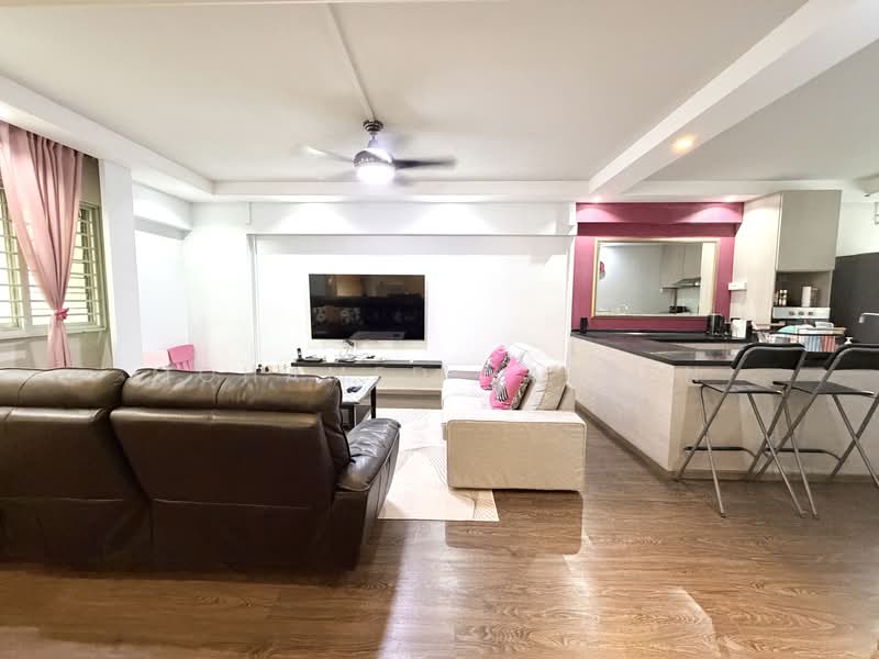 487 Pasir Ris Drive 4, 487 Pasir Ris Drive 4, 3 Bedrooms, 1,119 sqft, HDB Flat For Sale, by Mohamed Yaseen, 500171312 - Living Room - PropertyGuru.com.sg