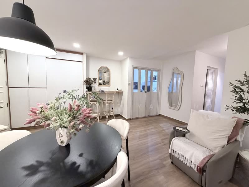 473 Segar Road, 473 Segar Road, 3 Bedrooms, 1,184 sqft, HDB Flat For Sale, by Mohamed Yaseen, 500171318 - Living Room - PropertyGuru.com.sg