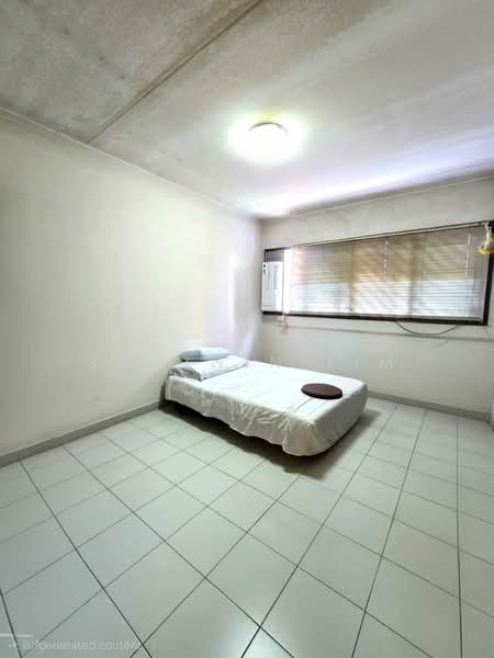 861 Yishun Avenue 4, 861 Yishun Avenue 4, 3 Bedrooms, 1,130 sqft, HDB Flat For Sale, by Sherwin Lim, 500171324 - Bedroom - PropertyGuru.com.sg