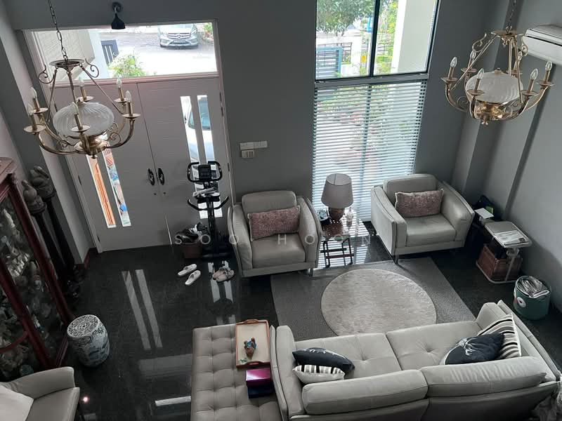 ★ TAI KENG VILLAS ★ CORNER TERRACE ★ BRIGHT & AIRY ★, Jalan Kelichap, 6 Bedrooms, 3,089 sqft, Corner Terrace For Sale, by Soo Hoon, 500171325 - High Ceiling Living Room - PropertyGuru.com.sg