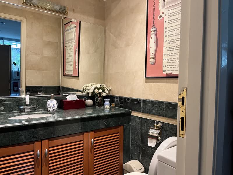 ★ TAI KENG VILLAS ★ CORNER TERRACE ★ BRIGHT & AIRY ★, Jalan Kelichap, 6 Bedrooms, 3,089 sqft, Corner Terrace For Sale, by Soo Hoon, 500171325 - Powder Room - PropertyGuru.com.sg