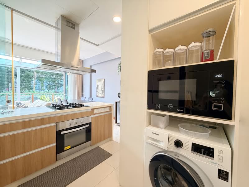 Floridian, 965 Bukit Timah Road, 2 Bedrooms, 926 sqft, Condominium For Sale, by Vivian Ong, 500171332 - Kitchen - PropertyGuru.com.sg