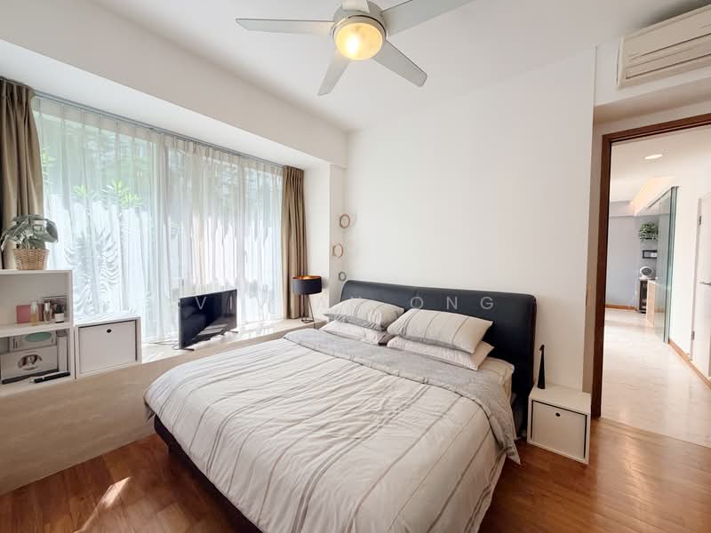Floridian, 965 Bukit Timah Road, 2 Bedrooms, 926 sqft, Condominium For Sale, by Vivian Ong, 500171332 - Master Bedroom - PropertyGuru.com.sg