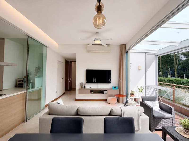 Floridian, 965 Bukit Timah Road, 2 Bedrooms, 926 sqft, Condominium For Sale, by Vivian Ong, 500171332 - Living Room - PropertyGuru.com.sg