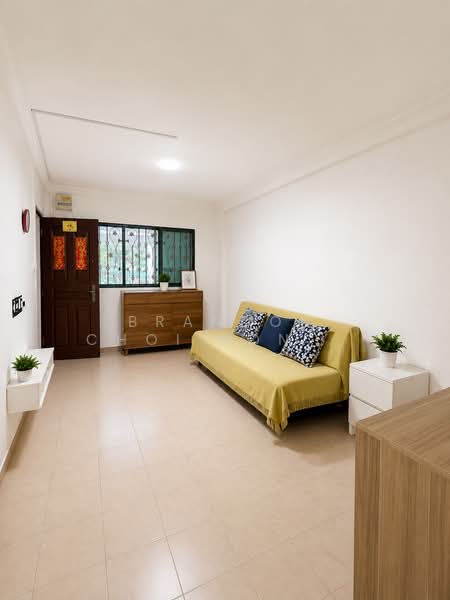 125 Pending Road, 125 Pending Road, 2 Bedrooms, 786 sqft, HDB Flat For Sale, by Brandon Choi Yong Suk, 500171335 - Living Room - PropertyGuru.com.sg